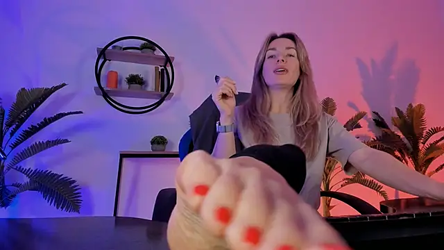 RebeccaMartinez online show from January 19, 12:06 pm