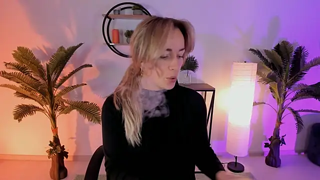 RebeccaMartinez online show from February 1, 7:15 am