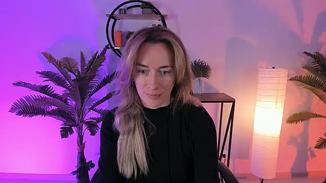 RebeccaMartinez online show from February 6, 8:50 am