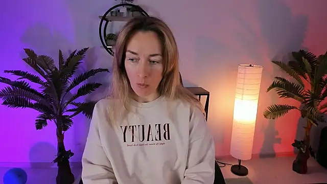 RebeccaMartinez online show from March 2, 5:33 am