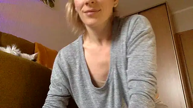 RebeccaMartinez online show from March 7, 5:29 am