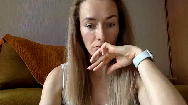 RebeccaMartinez online show from March 17, 8:40 am