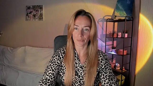 RebeccaMartinez online show from September 26, 7:56 am