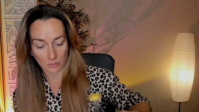 RebeccaMartinez online show from February 7, 6:50 am