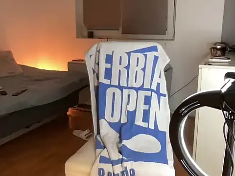 Snapshot of alejandrobg@xh chatting on October 21, 4:19 pm alejandrobgxh online show from October 21, 4:19 pm