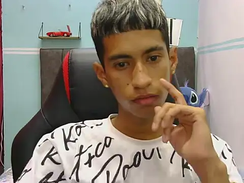 Angelstripboy online show from March 14, 4:23 pm