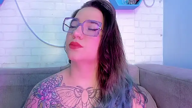 DEVA BLUE  online show from March 6, 3:46 am