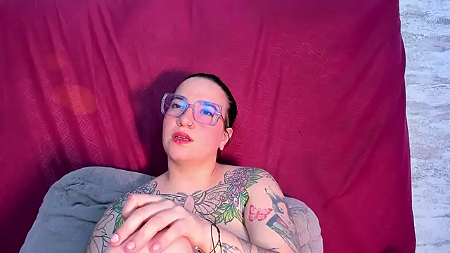 DEVA BLUE  online show from March 16, 1:28 am