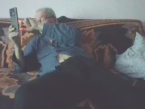 cumloverboyxx69 online show from January 18, 6:56 am