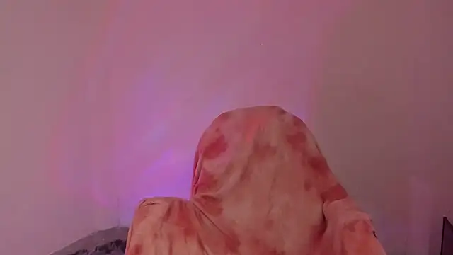 Snapshot of _lh_ chatting on October 14, 1:12 pm  lh  online show from October 14, 1:12 pm