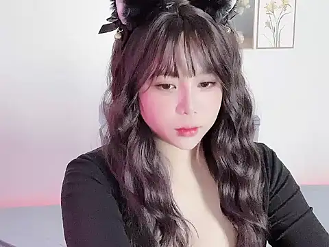 Snapshot of __Lyly__ chatting on November 5, 1:27 am Lyly online show from November 5, 1:27 am