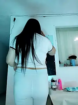 Snapshot of violet_moore chatting on January 18, 8:30 pm violet moore online show from January 18, 8:30 pm