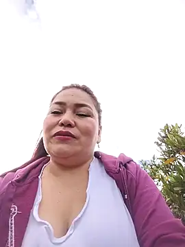 Snapshot of violet_moore chatting on March 20, 9:46 pm violet moore online show from March 20, 9:46 pm
