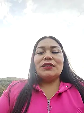 Snapshot of violet_moore chatting on October 15, 10:32 pm violet moore online show from October 15, 10:32 pm