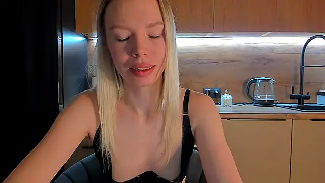 Olivia Bells online show from January 17, 10:35 pm