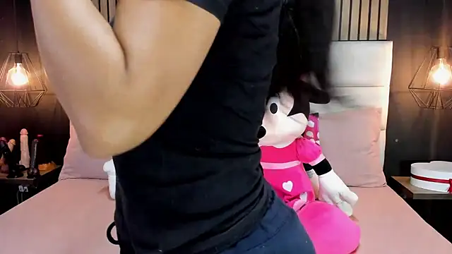 NiicolleMiller online show from February 24, 10:26 am