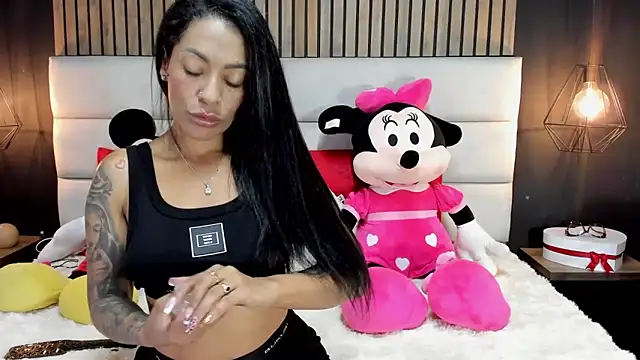 NiicolleMiller online show from March 6, 2:41 am