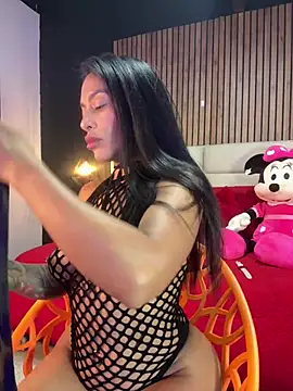 NiicolleMiller online show from March 12, 10:07 pm