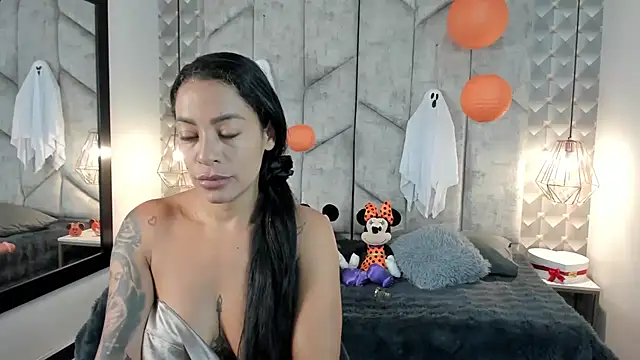 NiicolleMiller online show from October 19, 12:50 pm