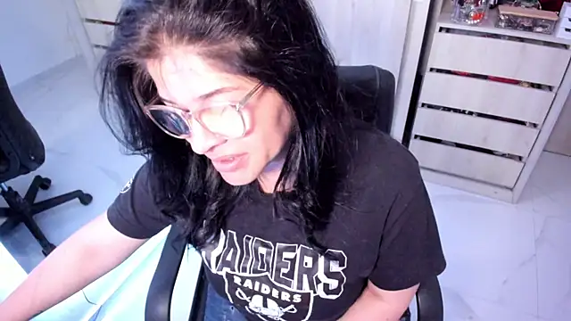 Snapshot of BellaFlaming chatting on July 14, 11:05 am BellaFlaming online show from July 14, 11:05 am