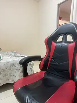 -Marivalda- online show from April 18, 9:35 am