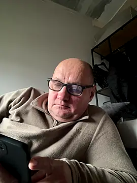 vanjbi45 online show from October 25, 9:17 am