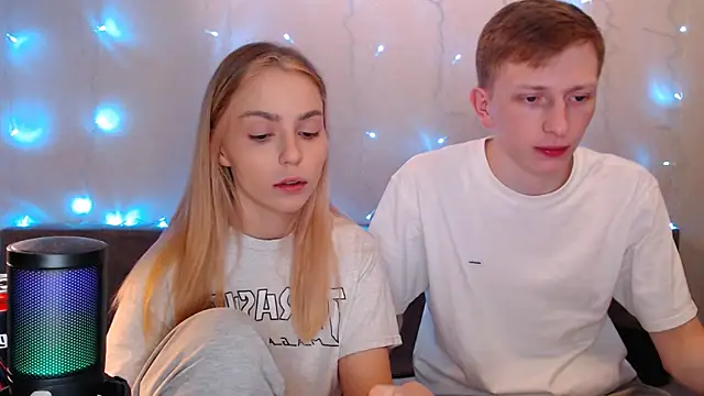 Snapshot of juliaanddima chatting on September 24, 10:24 pm juliaanddima online show from September 24, 10:24 pm