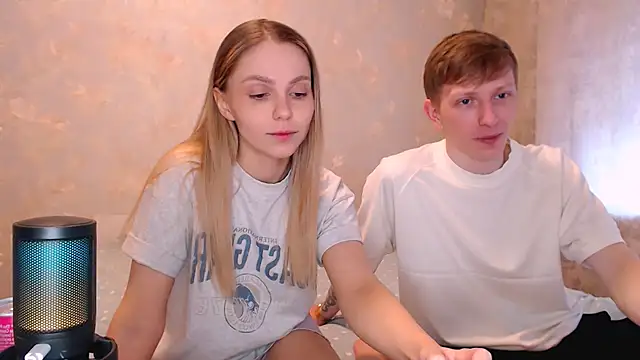 juliaanddima online show from February 20, 7:10 am