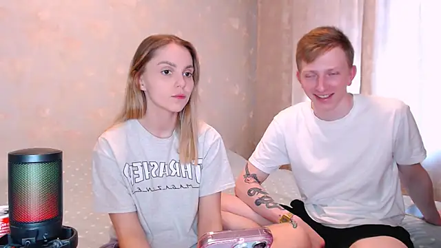 juliaanddima online show from June 4, 9:26 am