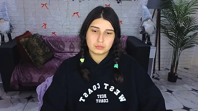 Linda EX online show from December 14, 11:50 am