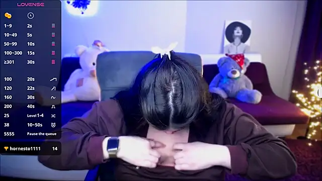 Emily Mo online show from January 2, 6:40 am