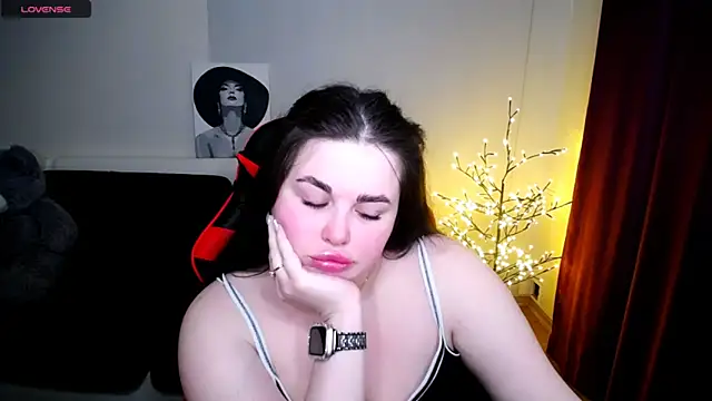 Emily Mo online show from January 30, 9:36 am