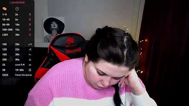 Emily Mo online show from February 12, 6:51 am