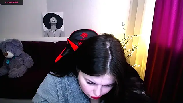 Emily Mo online show from February 26, 8:04 am