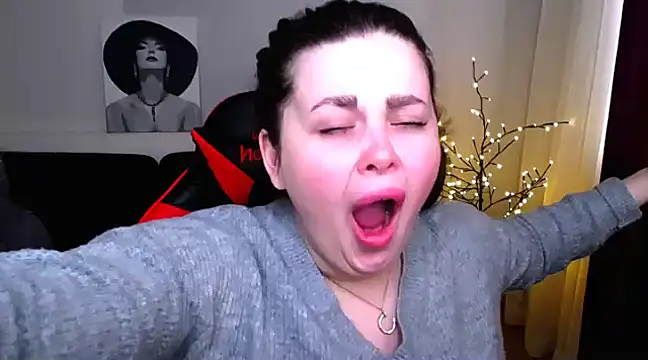 Emily Mo online show from February 28, 9:47 am