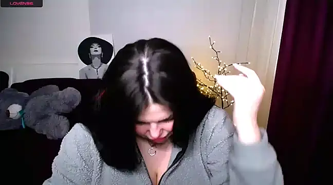 Emily Mo online show from March 5, 6:44 am