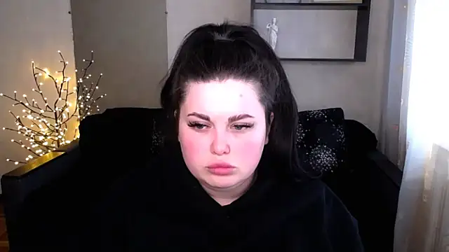 Emily Mo online show from March 17, 9:55 am