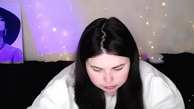 Emily Mo online show from February 24, 6:44 am