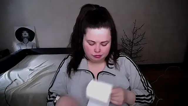 Emily Mo online show from April 23, 6:03 am