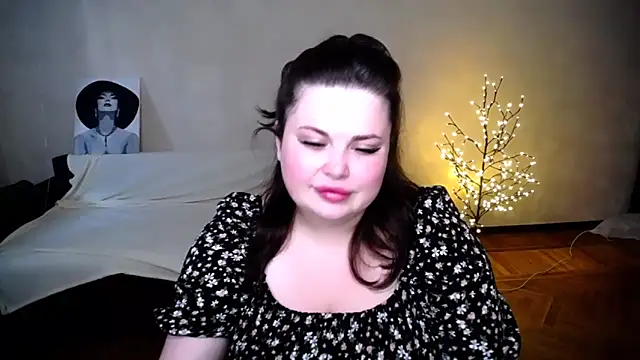 Emily Mo online show from June 14, 5:53 am