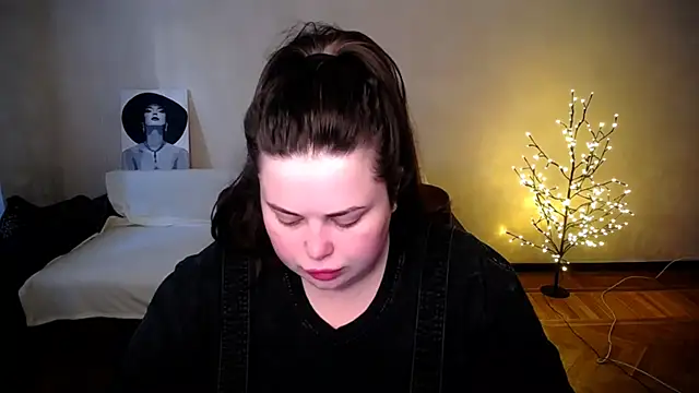 Emily Mo online show from June 21, 5:32 am