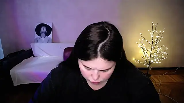Emily Mo online show from June 26, 5:56 am