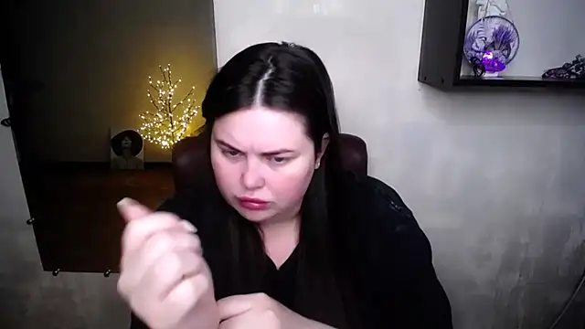 Emily Mo online show from June 27, 6:18 am