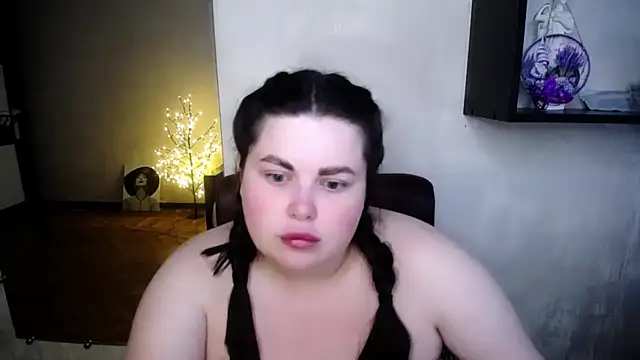 Emily Mo online show from June 28, 6:08 am