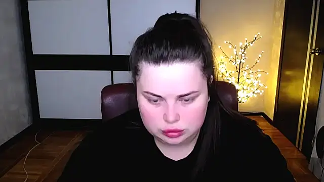 Emily Mo online show from July 3, 6:53 am