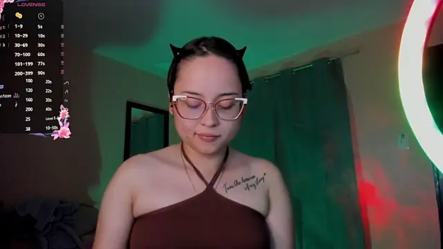 shantalc3rezo online show from March 3, 8:26 pm