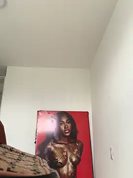 NaiaGils online show from March 31, 12:05 pm