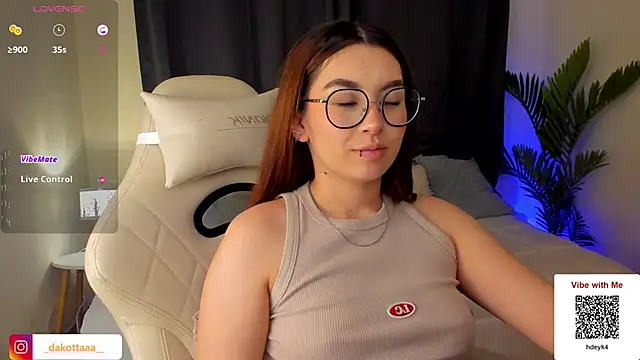 dakottaa  online show from March 7, 2:15 am