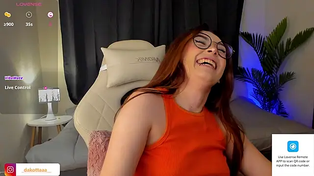 dakottaa  online show from March 22, 2:27 am