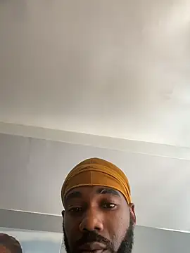 Snapshot of fulsome_change223 chatting on October 6, 5:43 pm fulsome change223 online show from October 6, 5:43 pm